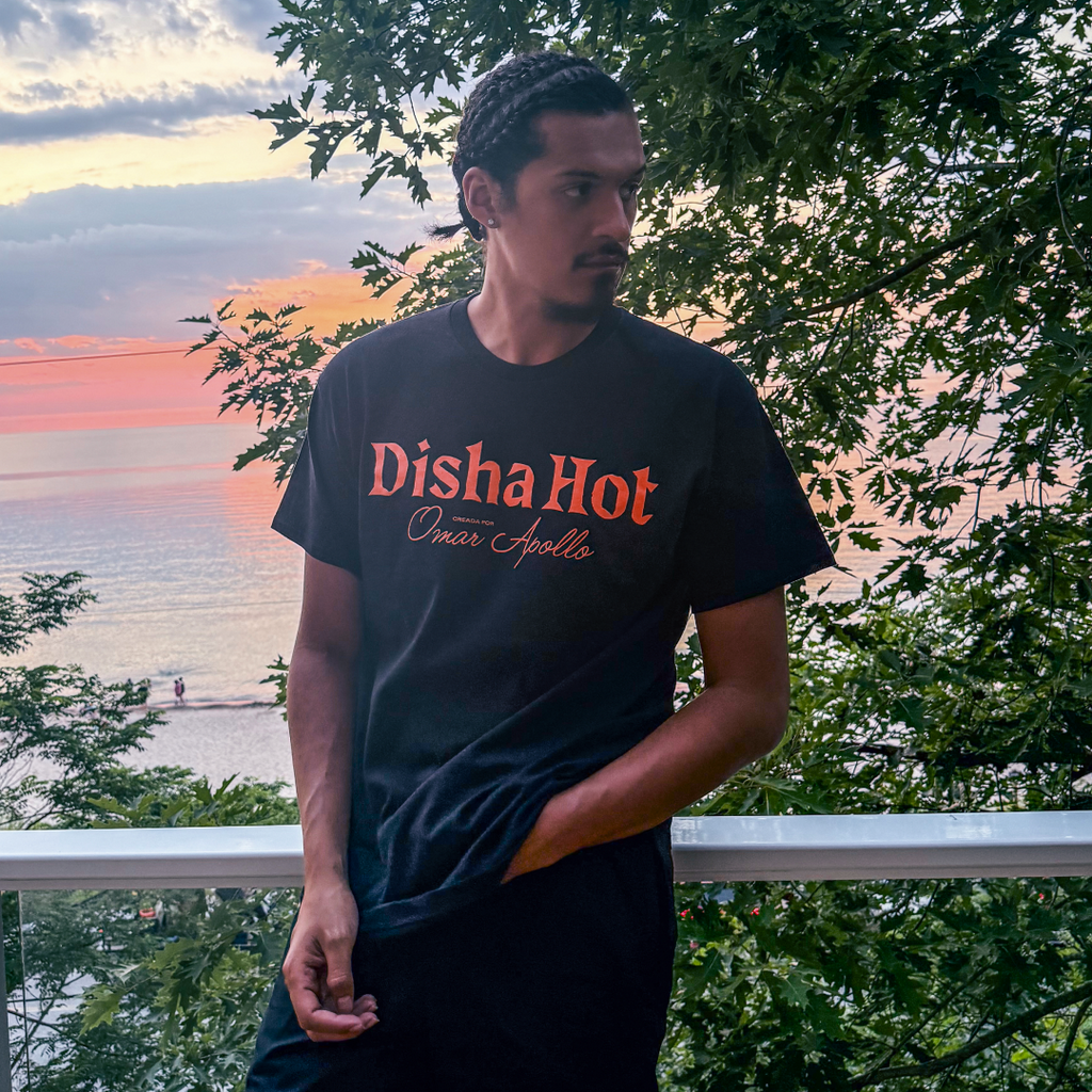 Disha Hot Sauce 2-pack x Black Merch Bundle